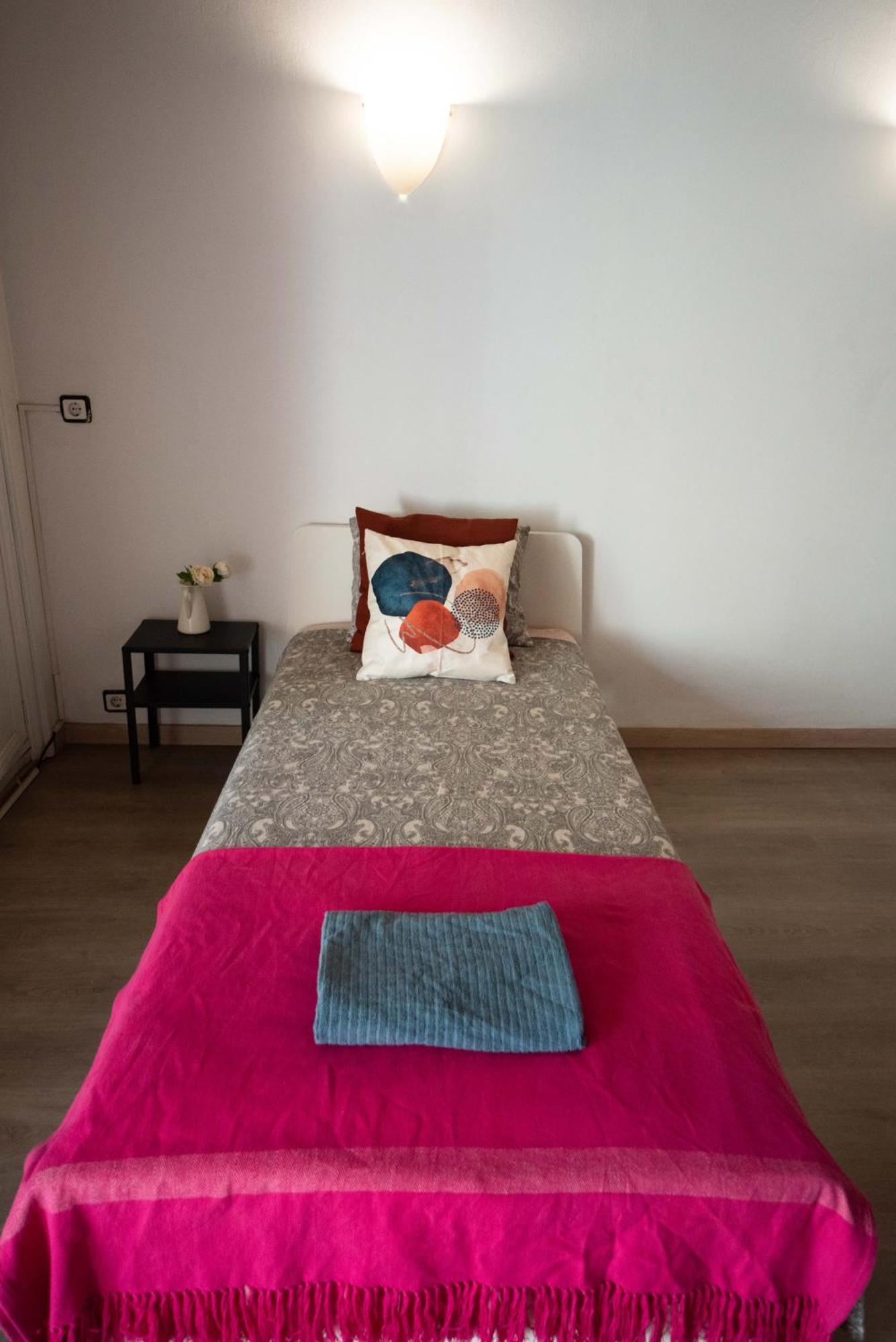 Nice Room By Eixample Барселона Екстериор снимка