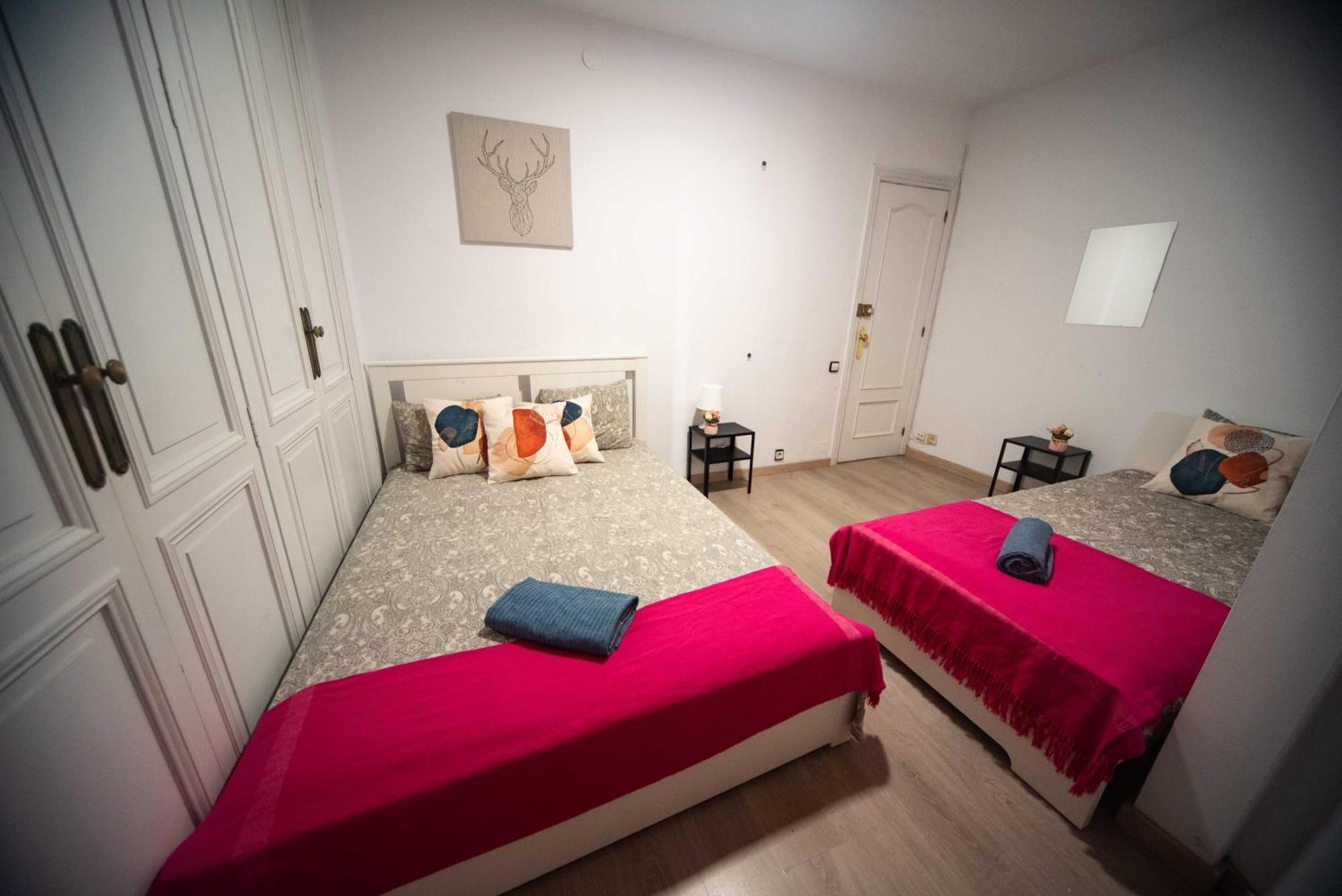Nice Room By Eixample Барселона Екстериор снимка