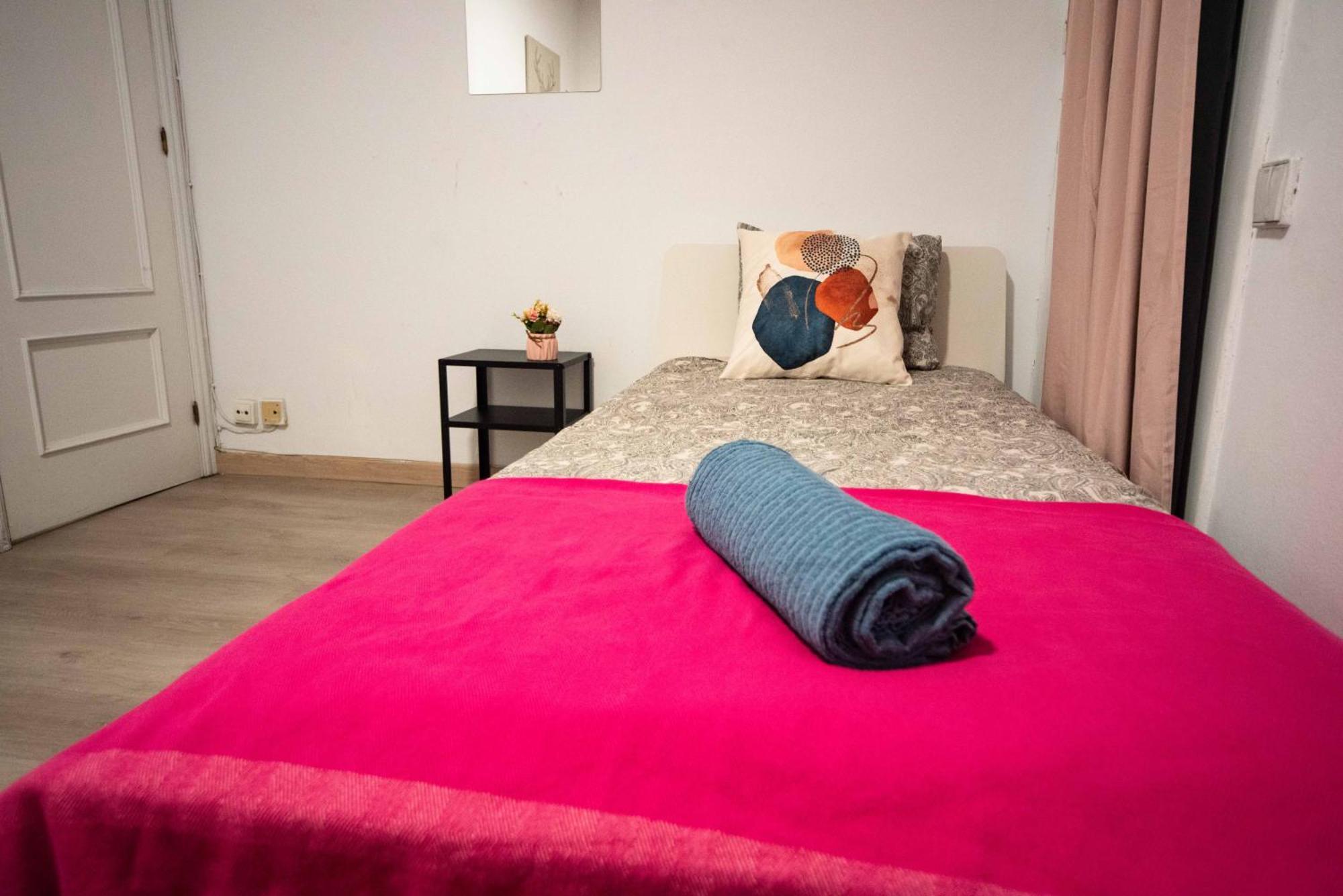 Nice Room By Eixample Барселона Екстериор снимка